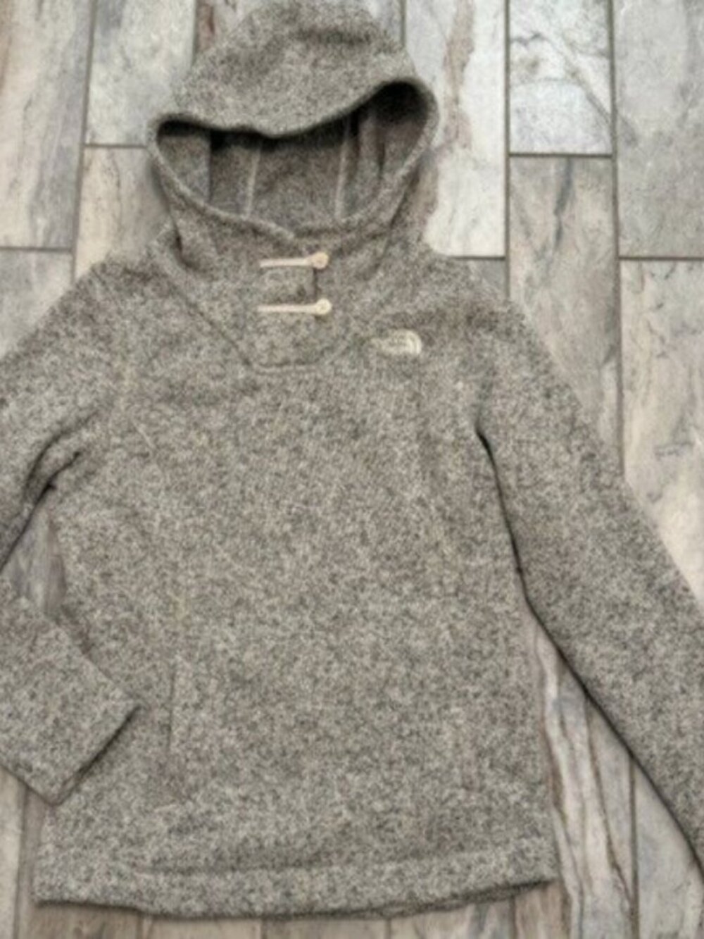 The North Face girls large 14/16 cream/gray fleece lined WARM pullover MSRP $120